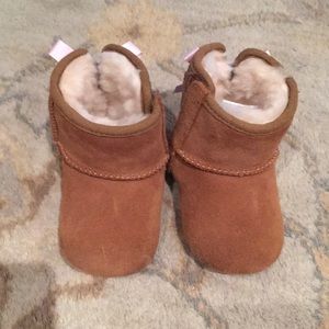Ugg baby Jessie bow pink bow size 2/3
